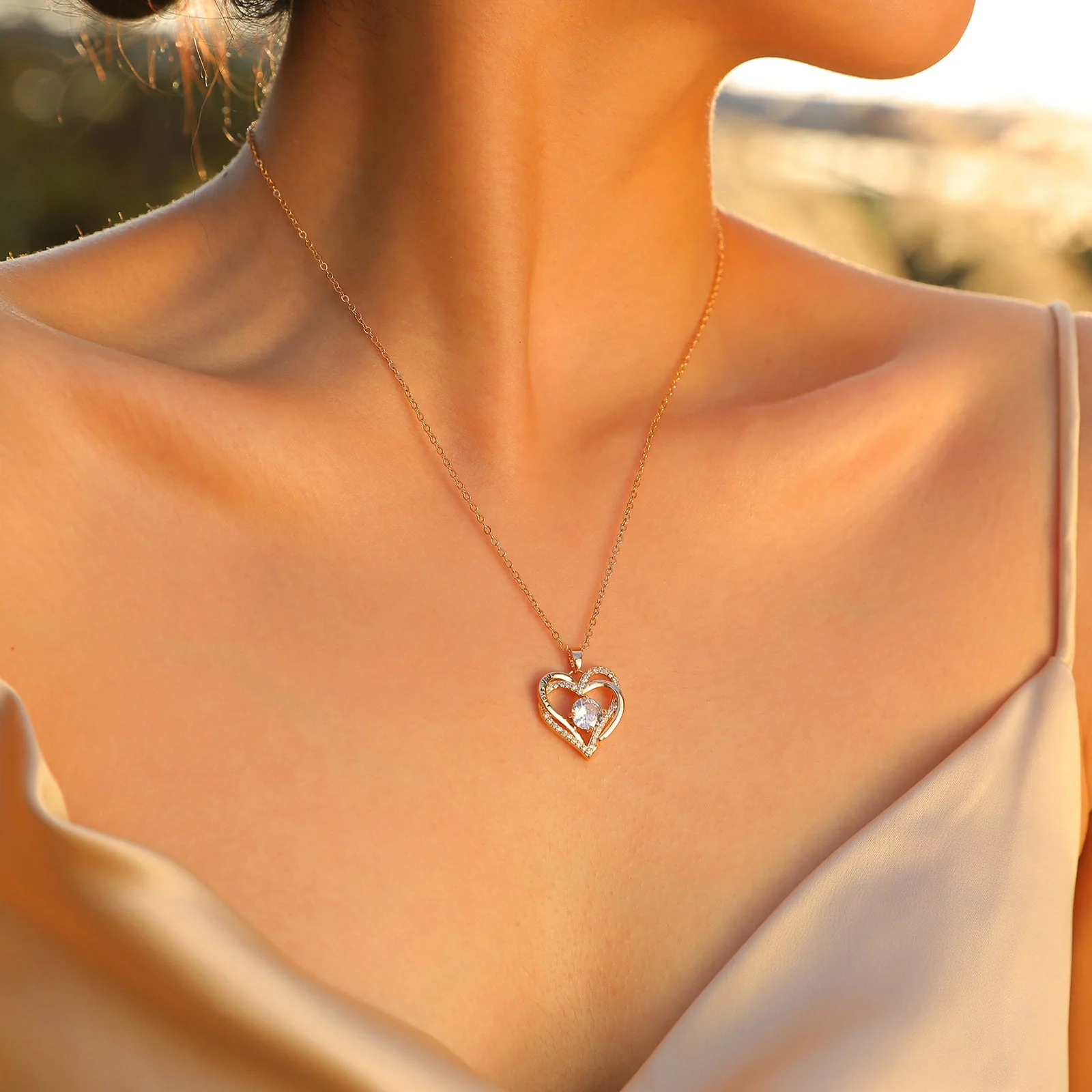 Amelia Eternal Heart Necklace - Image 4