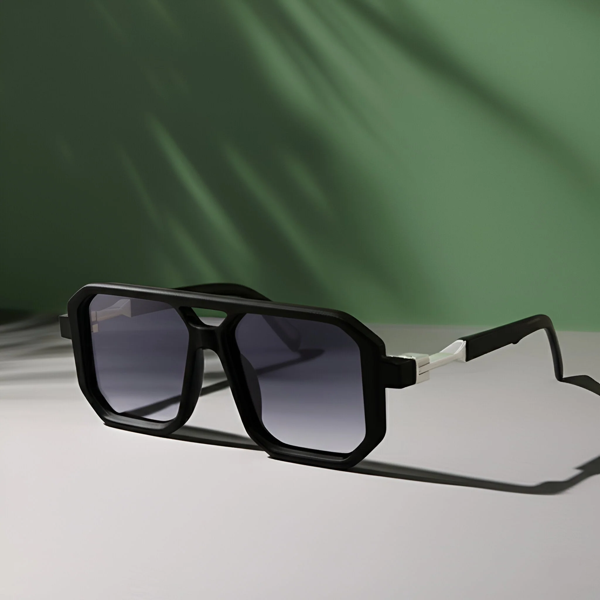 Brookside Retro Sunglasses - Image 4