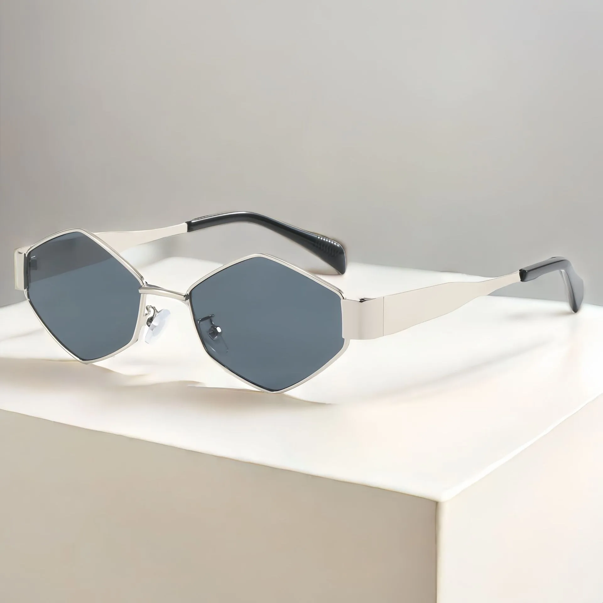 Clara May Geometric Sunglasses - Image 4