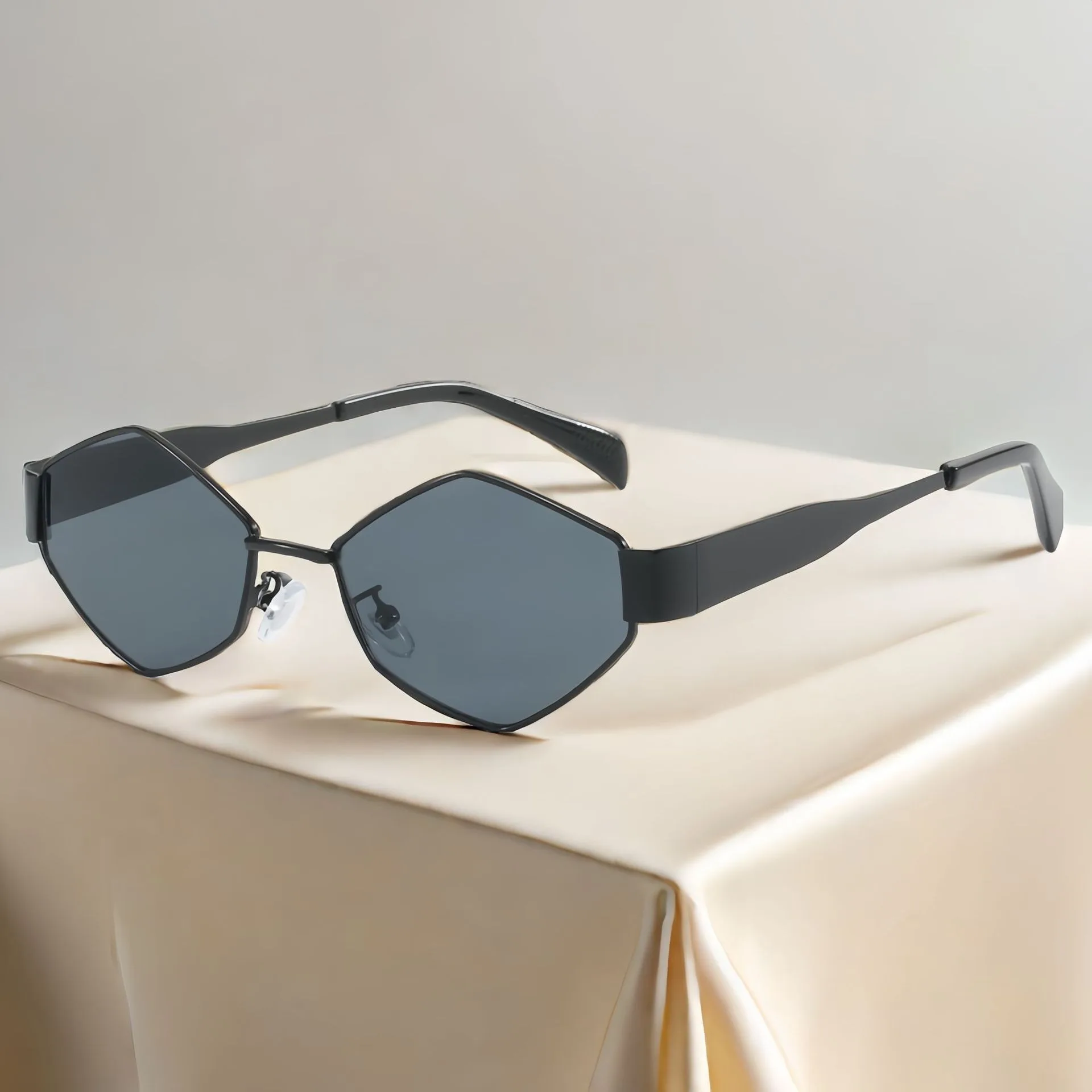 Clara May Geometric Sunglasses - Image 5