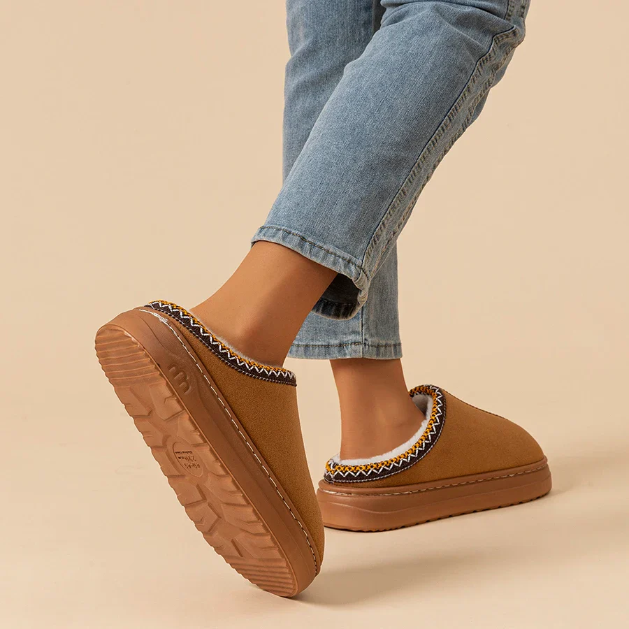 Heritage Fleece Slippers - Image 4