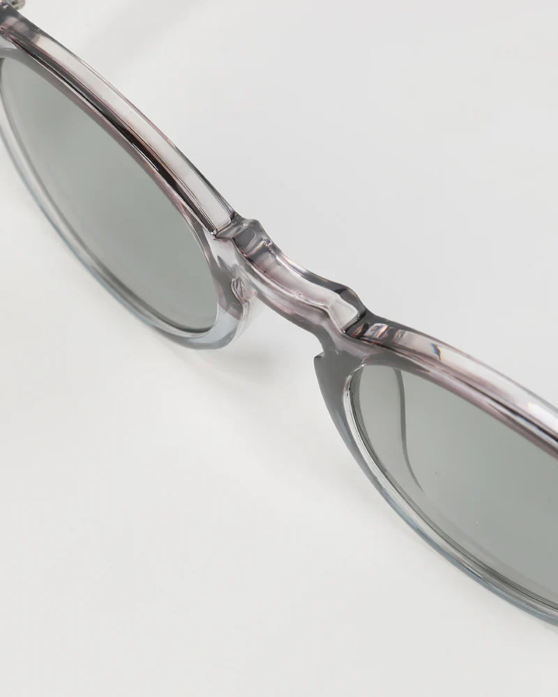 LOCARNO Old Money Sunglasses - Image 6