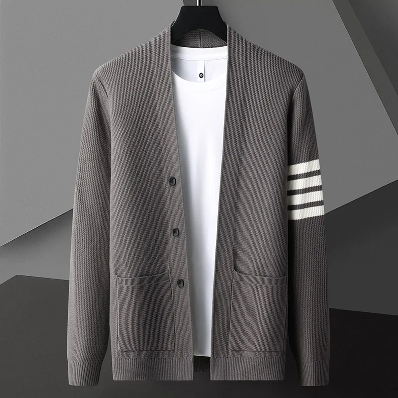 Max Wellington Prestige Cardigan - Image 4