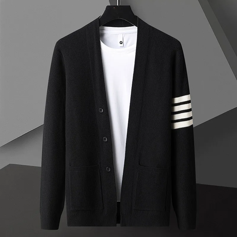 Max Wellington Prestige Cardigan - Image 5