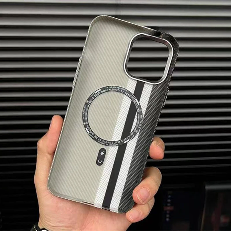Montreal Carbon Fibre MagSafe® iPhone Case - Image 14