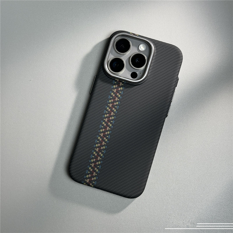 Montreal Carbon Fibre MagSafe® iPhone Case - Image 4