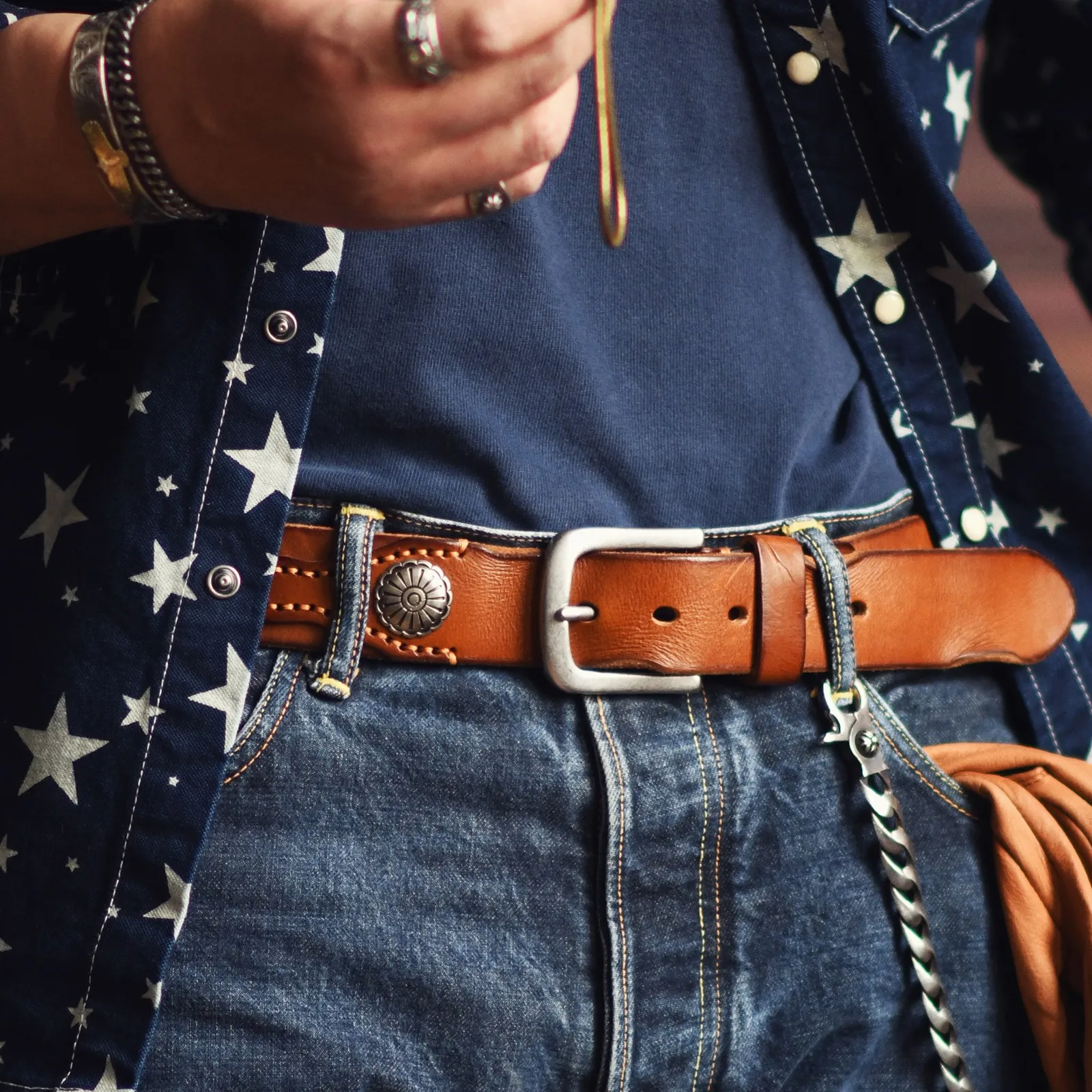 Montreal Saddle Ridge Leather Belt - Image 2