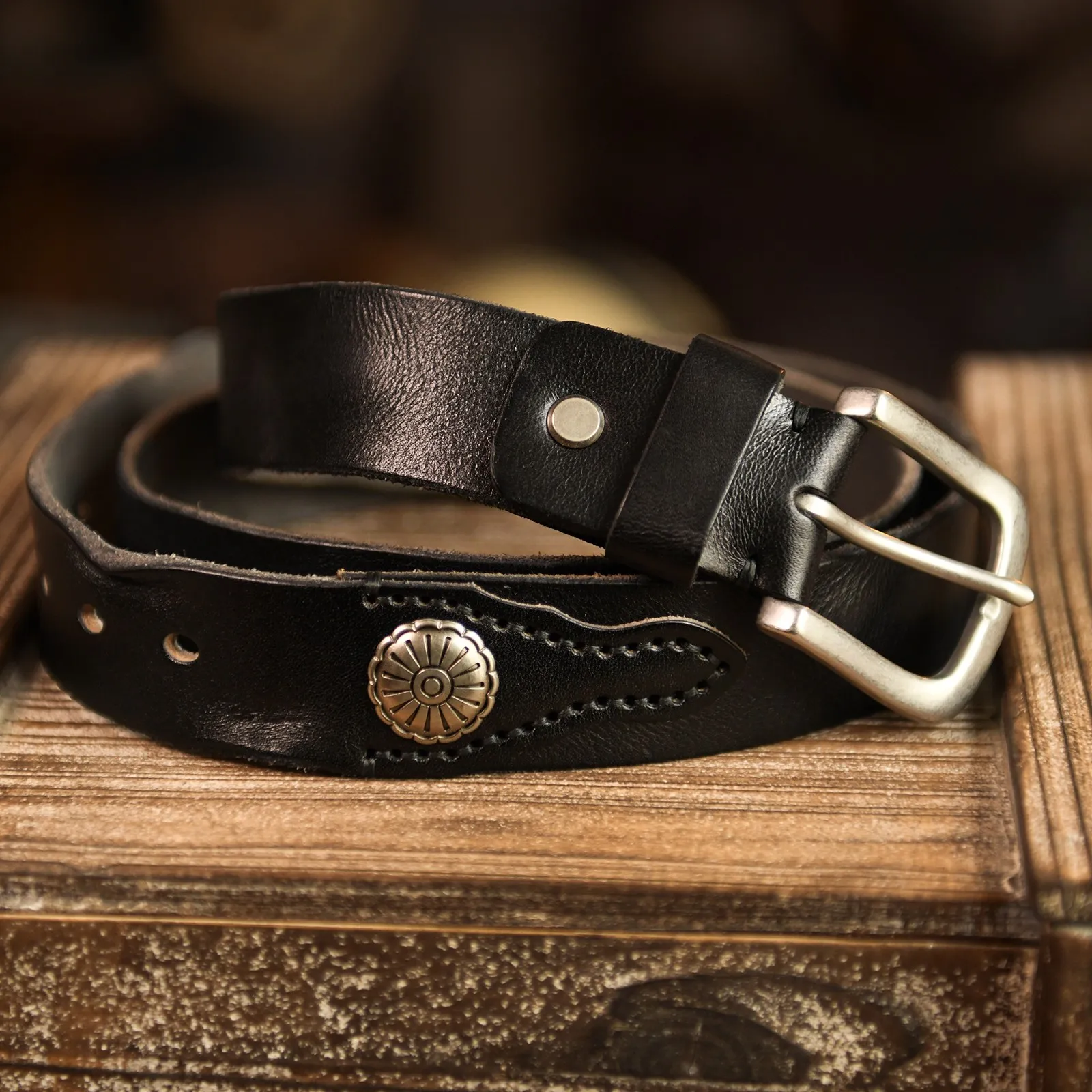 Montreal Saddle Ridge Leather Belt - Image 3